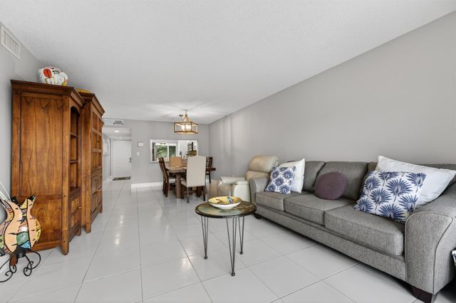 7142 S Devon Drive 210, Tamarac, FL 33321