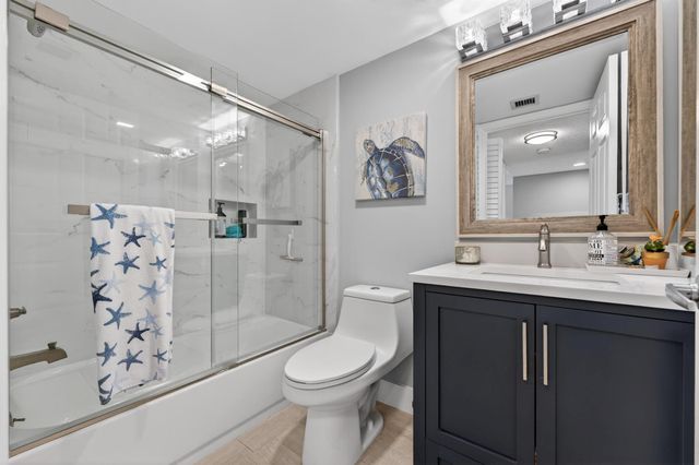 7142 S Devon Drive 210, Tamarac, FL 33321