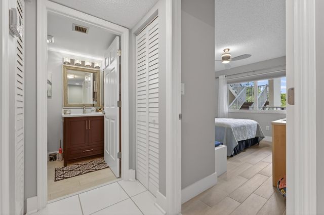 7142 S Devon Drive 210, Tamarac, FL 33321