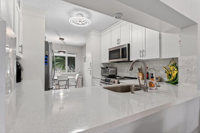 7142 S Devon Drive 210, Tamarac, FL 33321