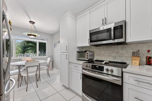 7142 S Devon Drive 210, Tamarac, FL 33321