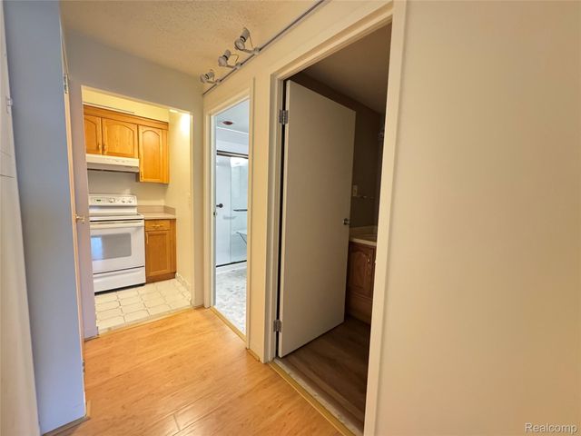 21800 Morley Avenue 1205, Dearborn, MI 48124