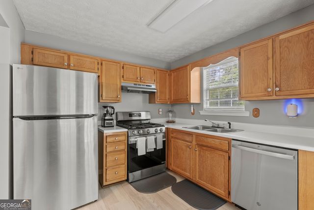 420 Bridge Station Drive, Douglasville, GA 30134