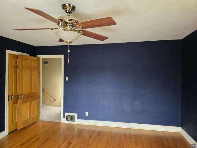 2701 SW Harland CT, Topeka, KS 66604