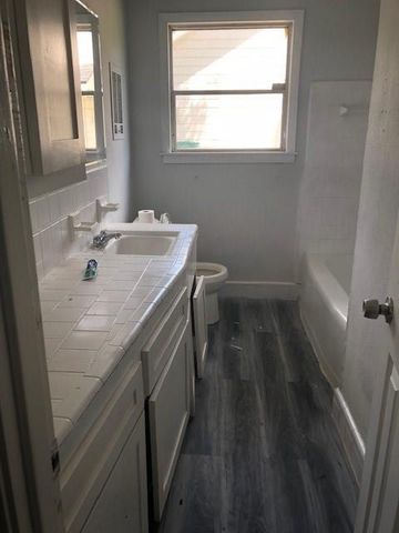 1732 Greenbriar Avenue, Orange, TX 77632