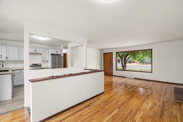 6912 N N MONROE St, Spokane, WA 99208