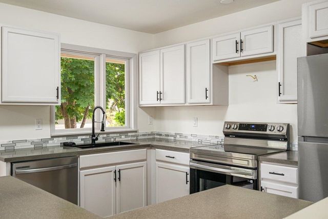 6912 N N MONROE St, Spokane, WA 99208