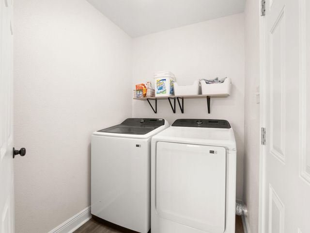 1623 Amour Dr, Leesville, LA 71446