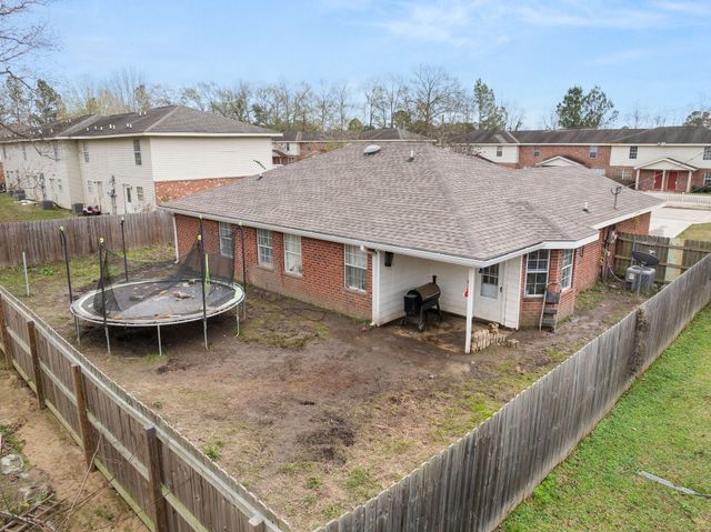 1623 Amour Dr, Leesville, LA 71446