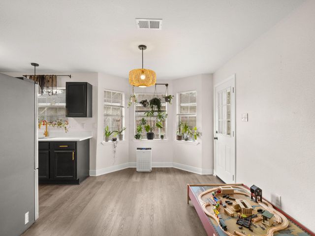 1623 Amour Dr, Leesville, LA 71446