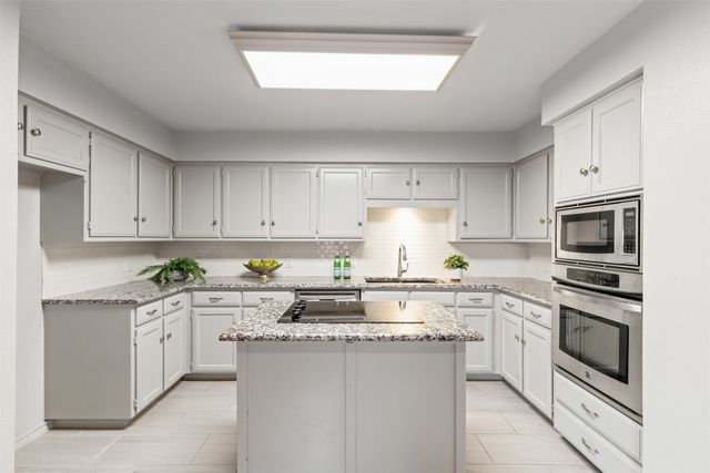 6309 Seabrook Drive, Fort Worth, TX 76132
