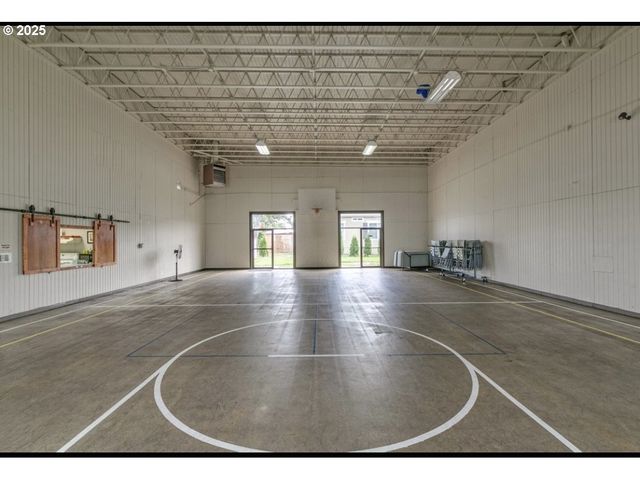 1415 S BERTELSEN Rd 143, Eugene, OR 97402