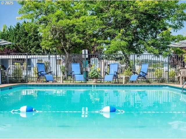 1415 S BERTELSEN Rd 143, Eugene, OR 97402