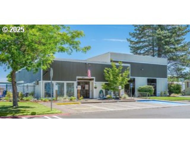 1415 S BERTELSEN Rd 143, Eugene, OR 97402