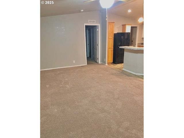 1415 S BERTELSEN Rd 143, Eugene, OR 97402