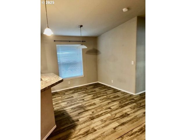 1415 S BERTELSEN Rd 143, Eugene, OR 97402