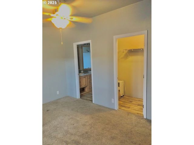 1415 S BERTELSEN Rd 143, Eugene, OR 97402