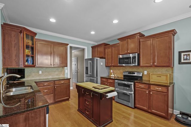 416 Leigh Creek Drive, Simpsonville, SC 29681