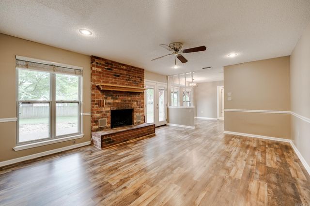 12 Chester Cove, Conway, AR 72034