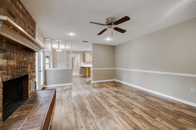 12 Chester Cove, Conway, AR 72034