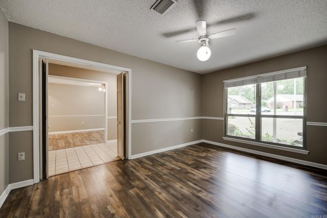 12 Chester Cove, Conway, AR 72034