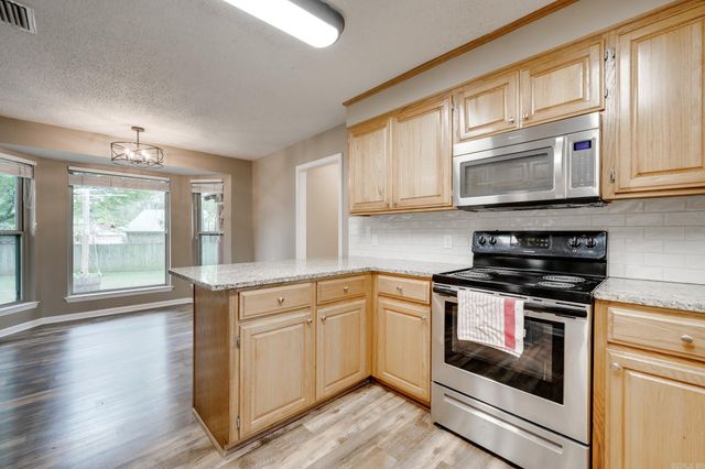 12 Chester Cove, Conway, AR 72034