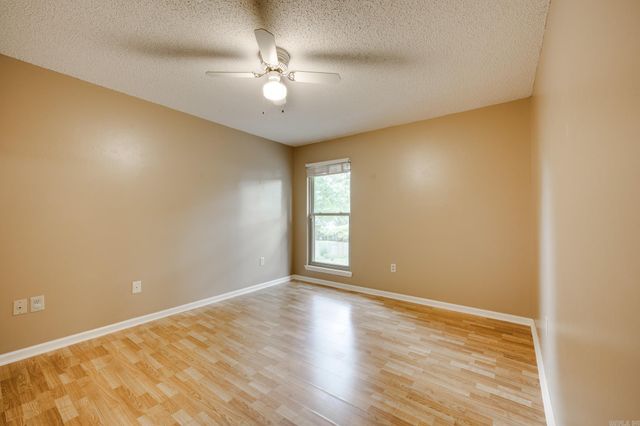 12 Chester Cove, Conway, AR 72034