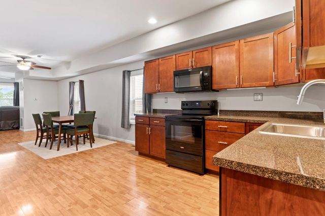 687 STATE ST, Lemoyne, PA 17043