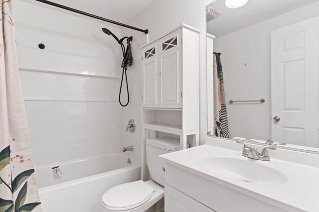 687 STATE ST, Lemoyne, PA 17043