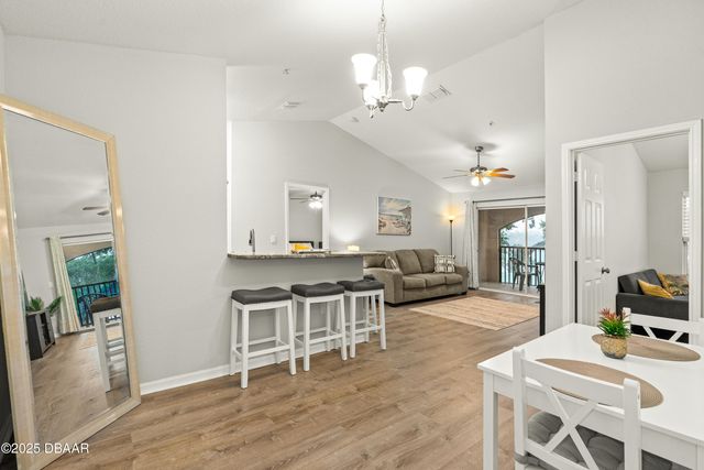 940 Village Trl Unit 2-302, Port Orange, FL 32127