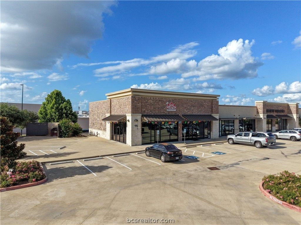 2305 Longmire Drive 100, College Station, TX 77845 — exterior