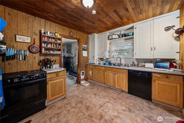 2502 S 74th Street, Tacoma, WA 98409