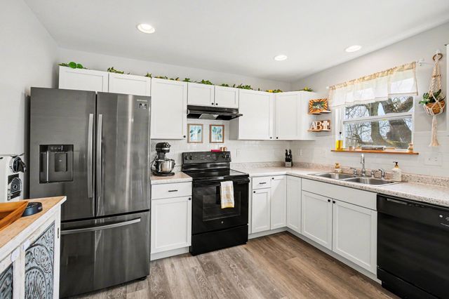 33 S Main Street, Walton, KY 41094