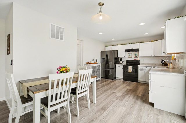 33 S Main Street, Walton, KY 41094
