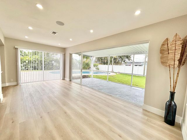 470 NE 45TH Street, Boca Raton, FL 33431