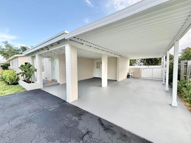 470 NE 45TH Street, Boca Raton, FL 33431