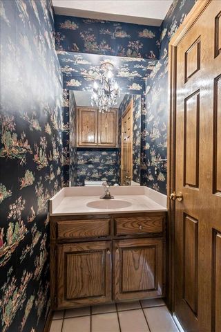 7607 NW Folkstone Way, Lawton, OK 73505