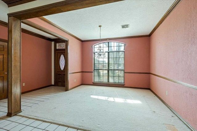 7607 NW Folkstone Way, Lawton, OK 73505