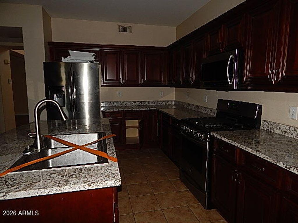 15436 W POST Circle, Surprise, AZ 85374 — photo 3
