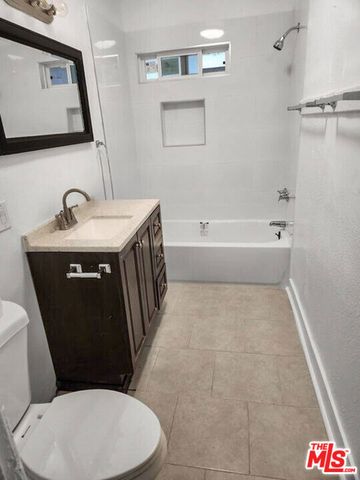 2074 W 54th Street, Los Angeles, CA 90062