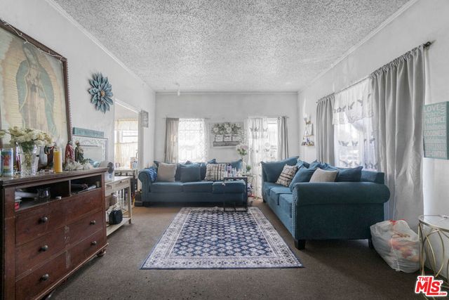 2074 W 54th Street, Los Angeles, CA 90062