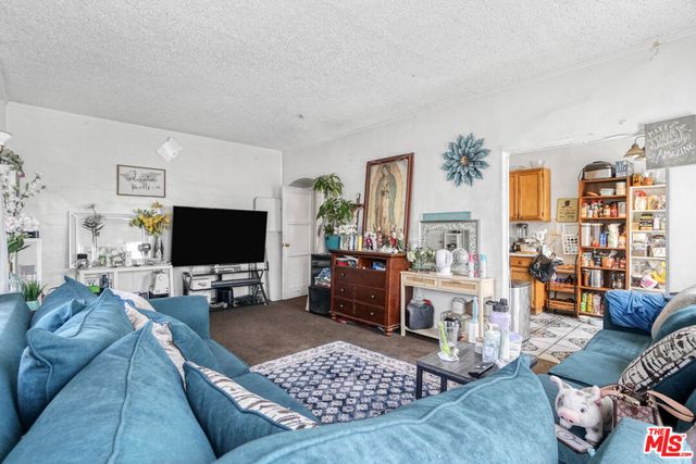 2074 W 54th Street, Los Angeles, CA 90062