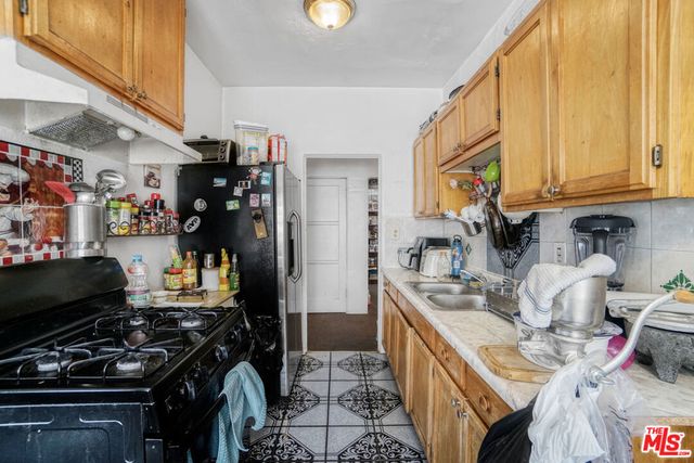 2074 W 54th Street, Los Angeles, CA 90062