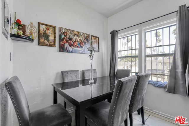 2074 W 54th Street, Los Angeles, CA 90062