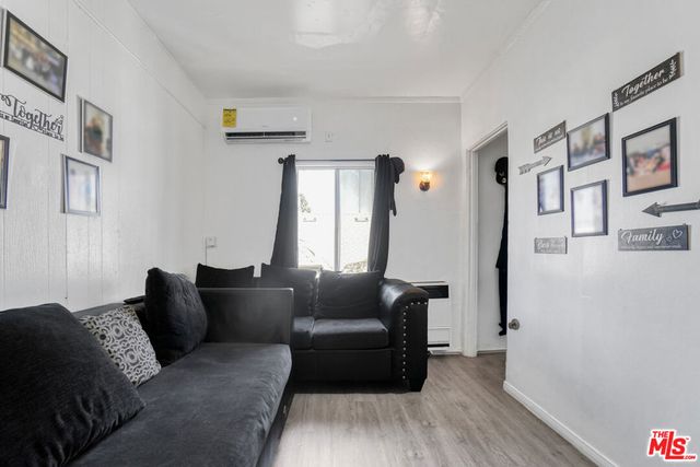 2074 W 54th Street, Los Angeles, CA 90062