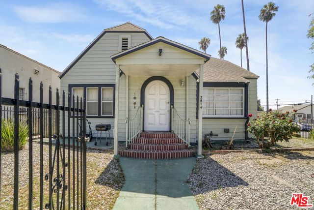 2074 W 54th Street, Los Angeles, CA 90062