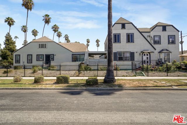 2074 W 54th Street, Los Angeles, CA 90062