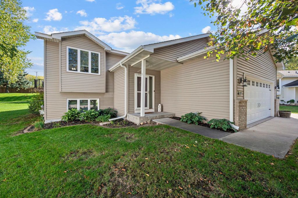 6982 Carlyle Road, Woodbury, MN 55125 — photo 2