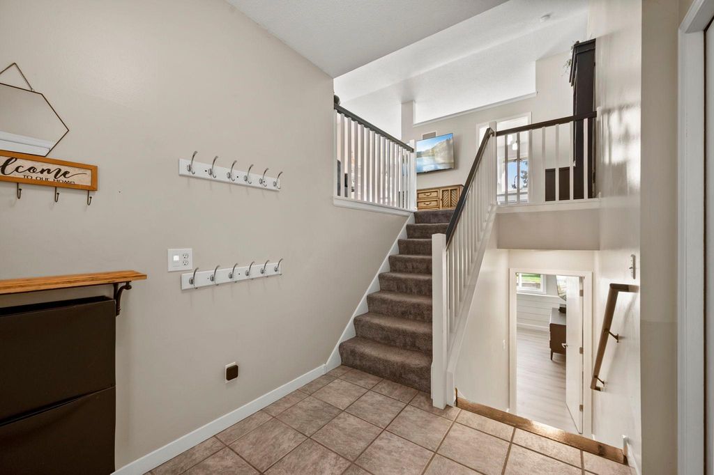 6982 Carlyle Road, Woodbury, MN 55125 — photo 4