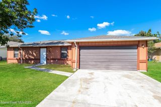 647 Pampas Street NW, Palm Bay, FL 32907